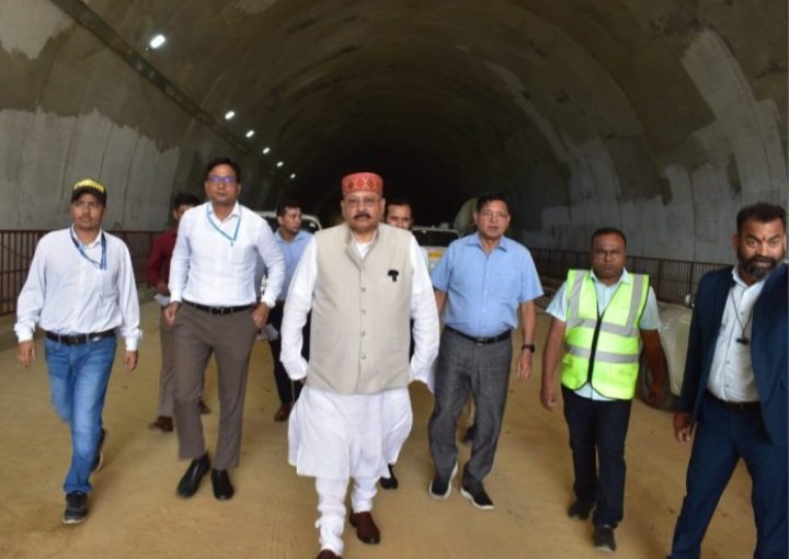 सतपाल महाराज ने आशारोड़ी-डाटकाली-दिल्ली-देहरादून निर्माणाधीन एक्सप्रेसवे (राष्ट्रीय राजमार्ग) का स्थलीय निरीक्षण किया।