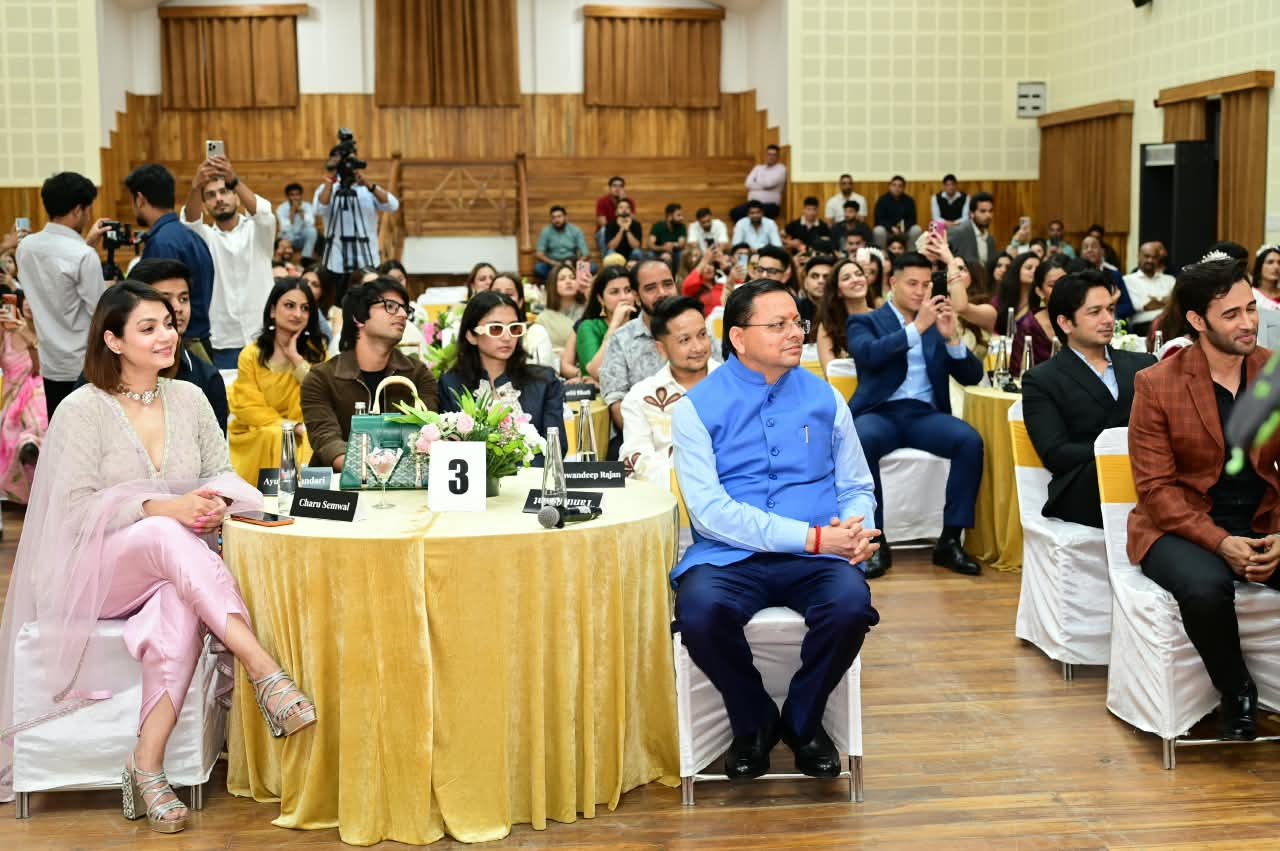 मुख्यमंत्री धामी ने सोशल मीडिया कंटेंट क्रिएटर्स से किया संवाद,